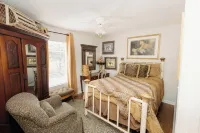 Water View Property, Pet Friendly, Golfing, Fishing, Marina, Swim, Park, Trails - Chalets