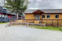 Slopeside Studio at Alyeska w/ Full Kitchen - Condos