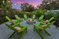 Backyard Paradise Sleeps 14 Arcade Games Spa - Jacuzzi