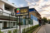 ฮอลิเดย์ บีช รีสอร์ท - 2 ดาว