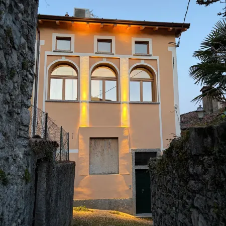 Mezzegra Apartments in Tremezzo