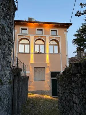 Mezzegra Apartments in Tremezzo - 4-Star