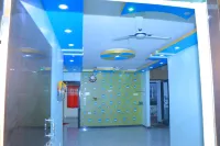 Hotel CM Plaza - 2-Star