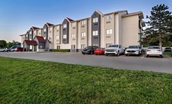Days Inn by Wyndham Near Kansas Speedway
