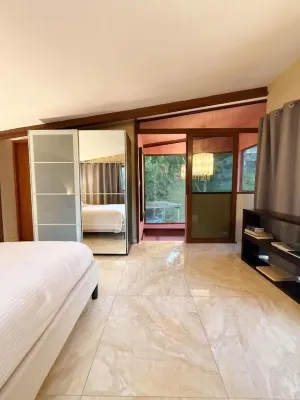 Bella Vista Apartment w Balcony - Apartments