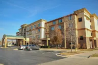 Courtyard des Moines West/Jordan Creek - parking