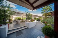 Magri's Hotel - Pet friendly