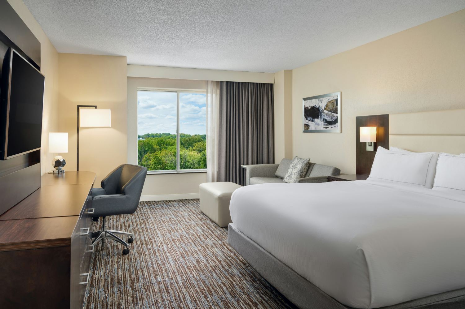DoubleTree by Hilton Greensboro