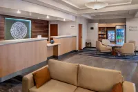 Fairfield Inn & Suites Woodbridge - Parkplatz