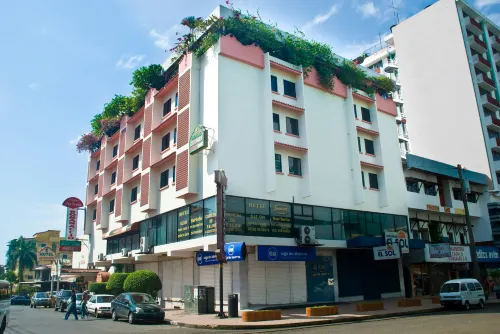 Hotel Benidorm Panamá - 2 ดาว