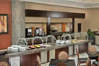 Embassy Suites by Hilton des Moines Downtown - فطور