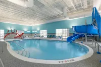 SpringHill Suites Fargo - Pools