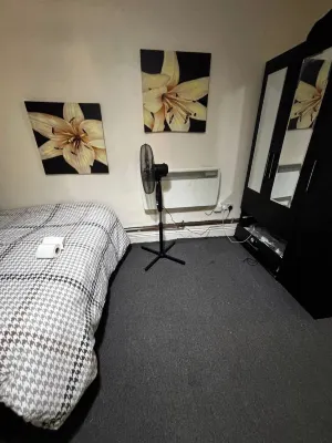Humucare Place Studio Near Aston Villa Football - Condos