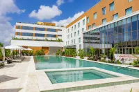Four Points by Sheraton Georgetown - С бассейном