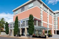Hampton Inn & Suites Clayton/St. Louis-Galleria Area - Pysäköinti