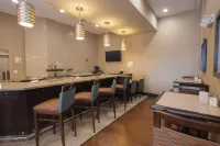 ฮอลิเดย์ อินน์ บิสมาร์ก บาย IHG - ที่มีบาร์