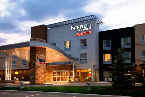 Fairfield Inn & Suites Lethbridge - Uima-altaat