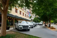 Colcord Hotel Oklahoma City, Curio Collection by Hilton - Parkering