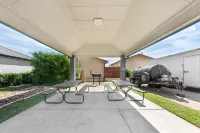 Best Western Regency Inn  Suites - parking
