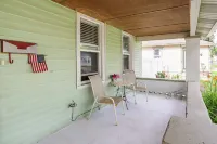 1 Mi to Water & Dtwn: Lake Erie Family Getaway - 3-نجوم