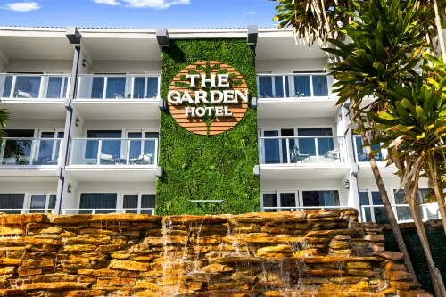 Garden Hotel & Resort - 送迎
