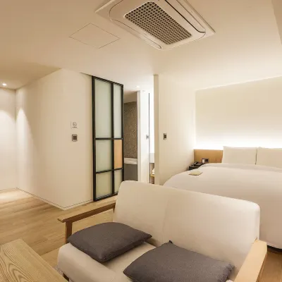 Yeoksam CF Hotel dekat Stasiun Yeoksam