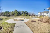 Hampton Luxe Condo by Convention Center & Coliseum - Gym