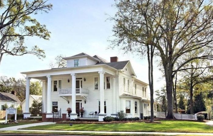 Sparrow Grove Manor