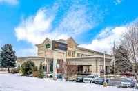 La Quinta Inn & Suites by Wyndham Coeur D`Alene Hotels near Live After 5