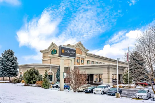 科達倫拉昆塔温德姆套房酒店