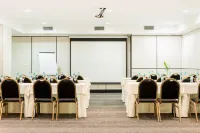 Loi Suites Recoleta Hotel - Parking