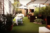 Hotel Coppede' Отели рядом с достопримечательностью «Quartiere Coppede»