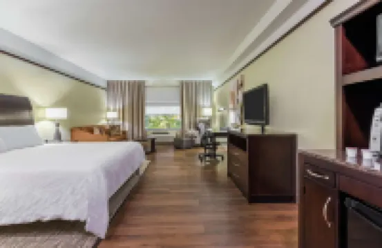 Hilton Garden Inn West Palm Beach Airport Hotels near ArtHouse 429