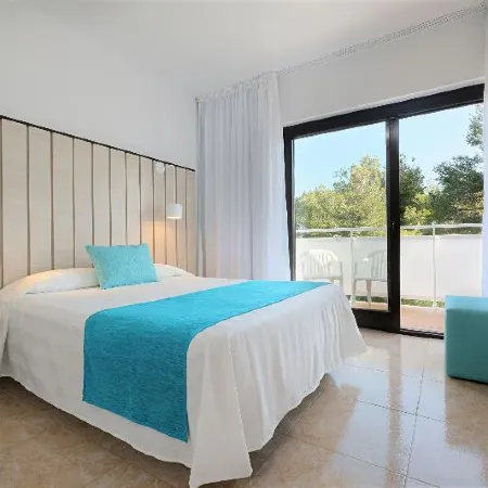 AzuLine Hotel Bergantin