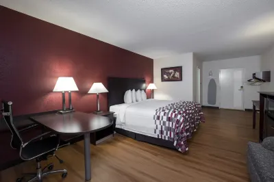 Red Roof Inn Warrenton فنادق في Warrenton