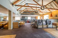 Premier Inn Swindon West (M4, J16) Hotels in Lydiard Tregoze