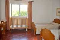 Stylish Well-Equipped, Private Pool, Close to Amenities, Free AC & Wifi - Private Pools