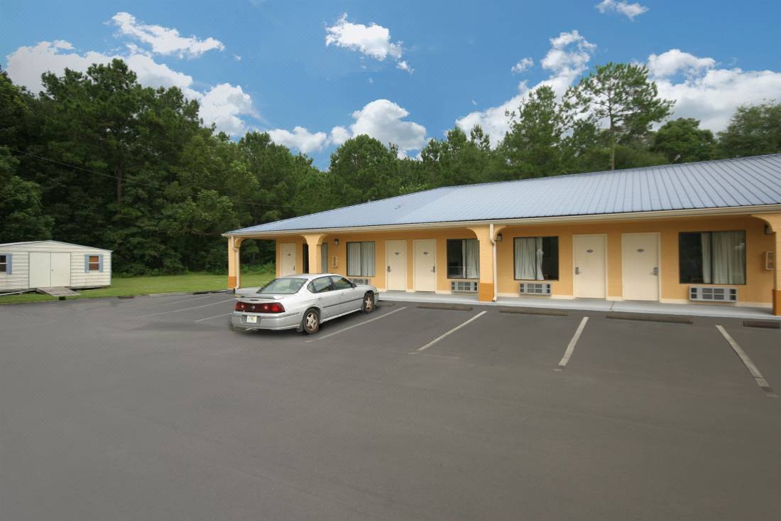 regency hotel defuniak springs fl