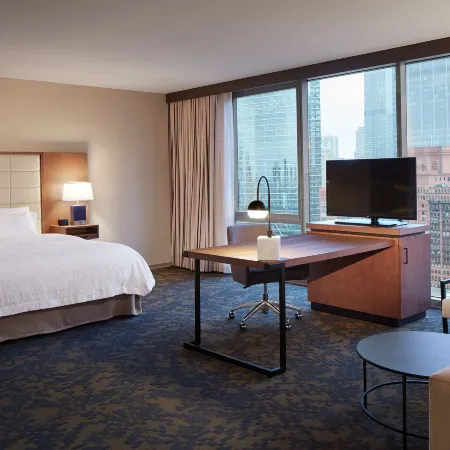 Hampton Inn by Hilton Chicago West Loop Fulton Market Area Отели рядом с достопримечательностью «Железнодорожный вокзал Юнион-Стейшн»