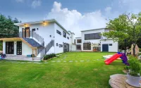 Hoengseong Pool Villa Hello Pension