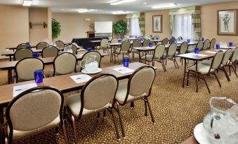 Holiday Inn Express Warrenton