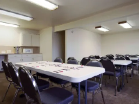 Super 8 by Wyndham Giddings Hotels in Giddings