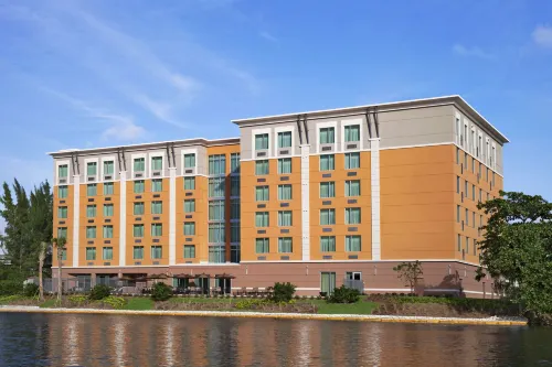 Holiday Inn Express Miami Airport-Blue Lagoon Area, an IHG Hotel