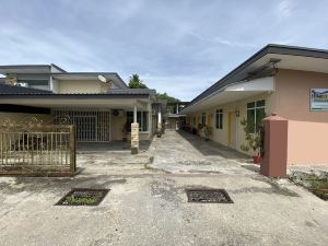 OYO HOME 90292 Taman Kota Homestay Keningau