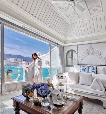 รูปภาพของดิ อินไซด์ เฮาส์