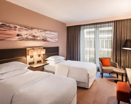 Sheraton Duesseldorf Airport Hotel Hotéis em Düsseldorf