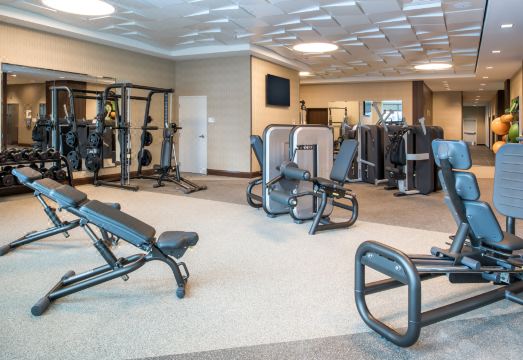 엠버시 스위트 부대시설