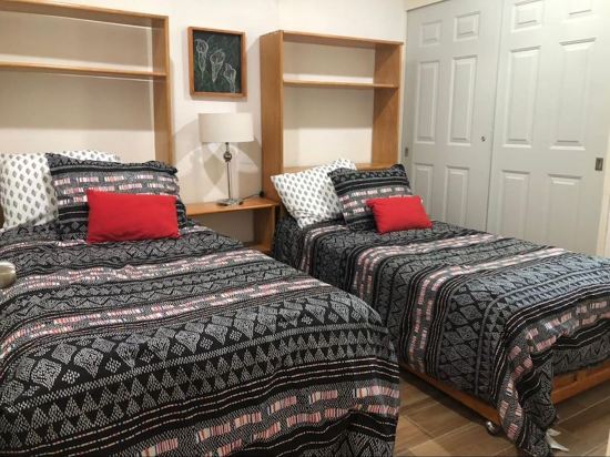 House for 6 People Comfortable and Economical