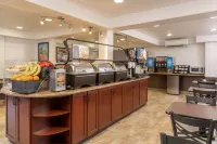 Best Western Plus Raffles Inn & Suites - breakfast