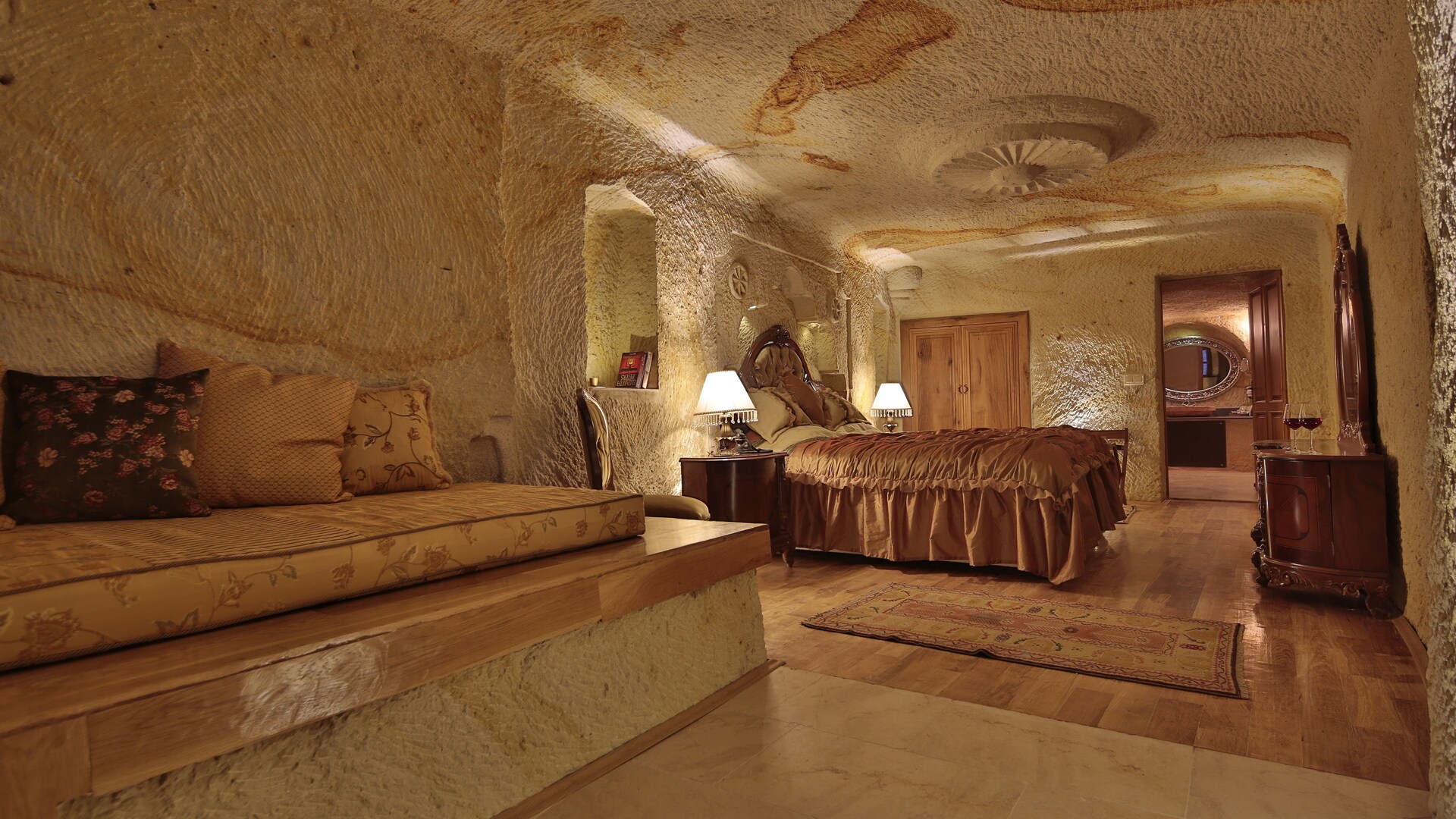 Golden Cave Suites